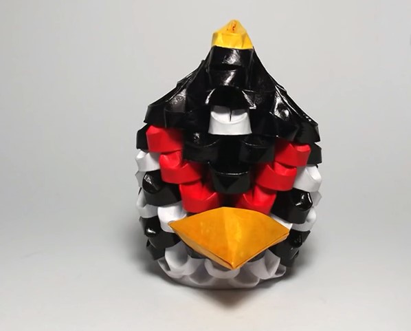 折纸三角插黑蛋愤怒的小鸟小黑鸟制作方法