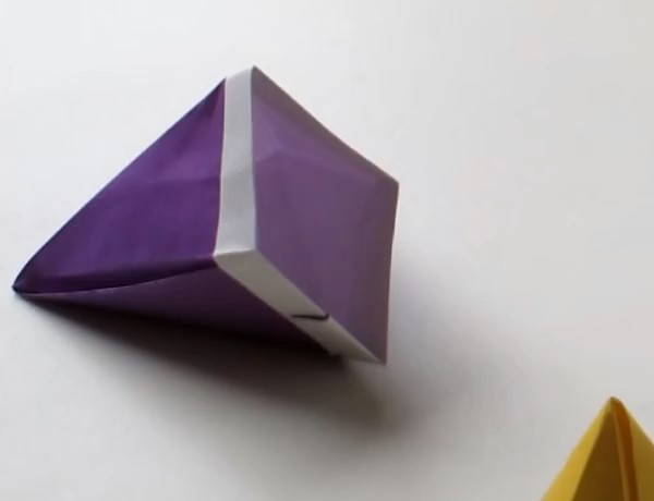 儿童折纸小口袋的折纸视频教程