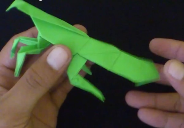 简单立体折纸螳螂的手工折纸视频教程