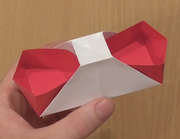可爱造型折纸小盒子收纳盒的折纸制作教程