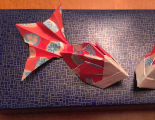 简单折纸金鱼立体手工折纸制作教程
