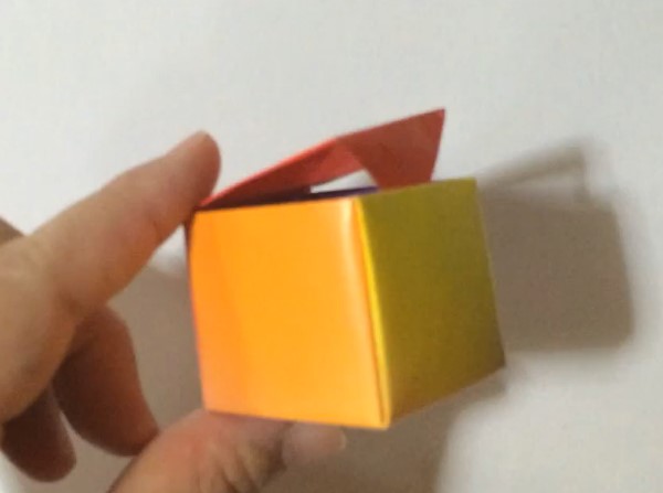 简单折纸盒子折纸收纳盒的制作方法教程