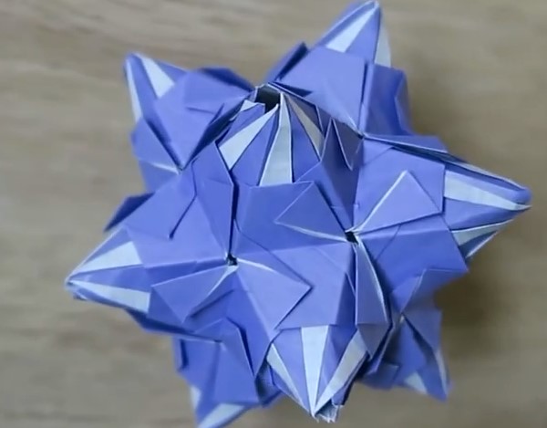 折纸花球蓝色星空手工纸球花的制作教程