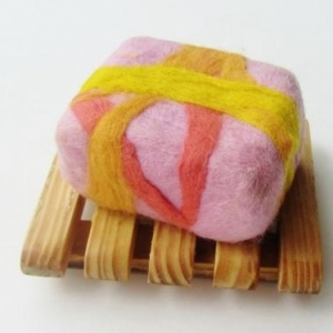漂亮的羊毛毡手工皂制作教程