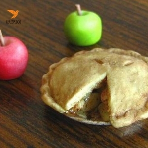 用超轻粘土制作的美味苹果派方法教程