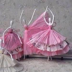 餐巾纸制作的跳芭蕾的小姑娘的方法教程