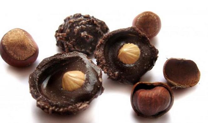 超轻粘土制作的好吃费列罗巧克力方法教程