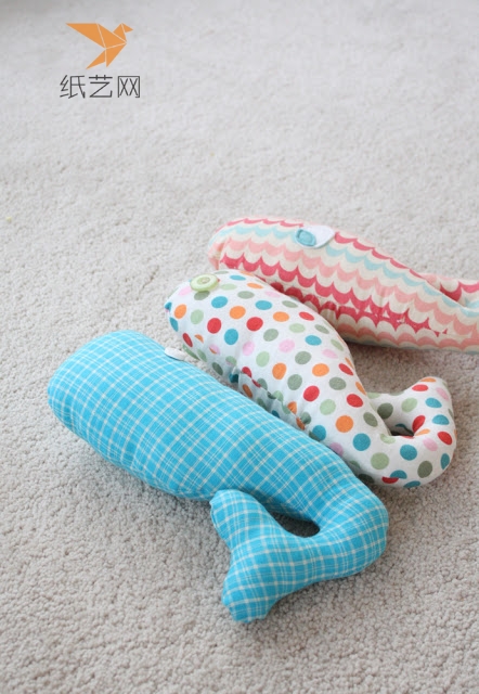 布艺教程可爱温柔的布艺鲸鱼软枕DIY制作教程