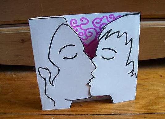 让人脸红的KISS情人节卡片制作教程