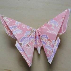 漂亮的折纸蝴蝶制作教程