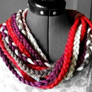 简单的手工编织毛线围巾情人节礼物制作教程