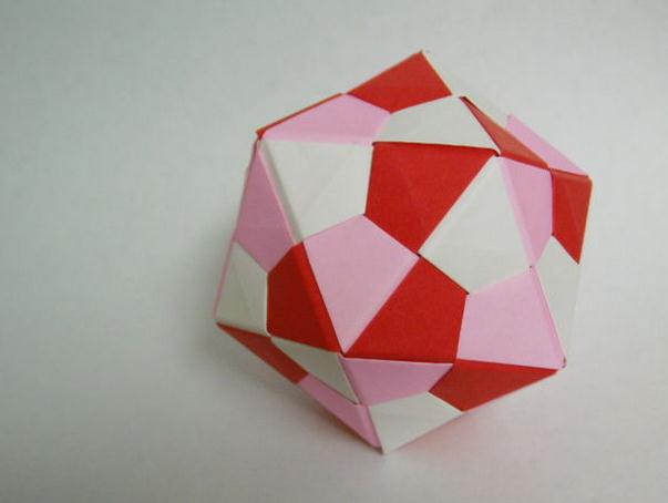 漂亮的多面体折纸纸球花制作教程