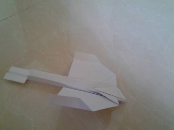 飞得远的纸飞机