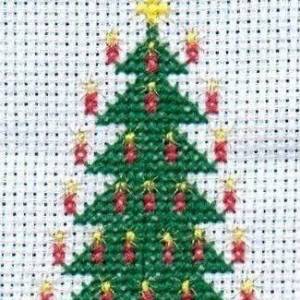 漂亮的圣诞树十字绣制作教程