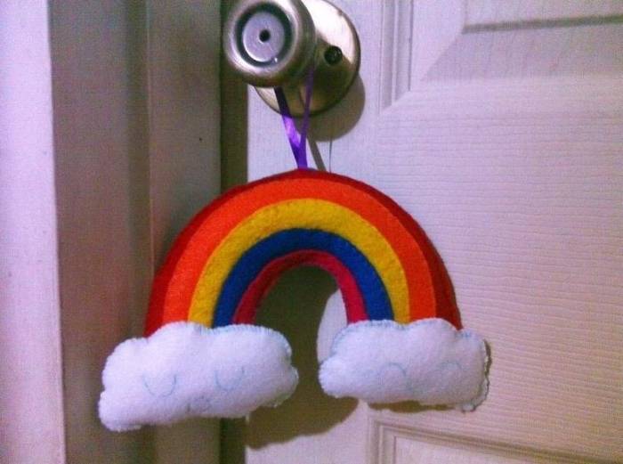 不织布制作的可爱彩虹云朵圣诞节礼物DIY教程
