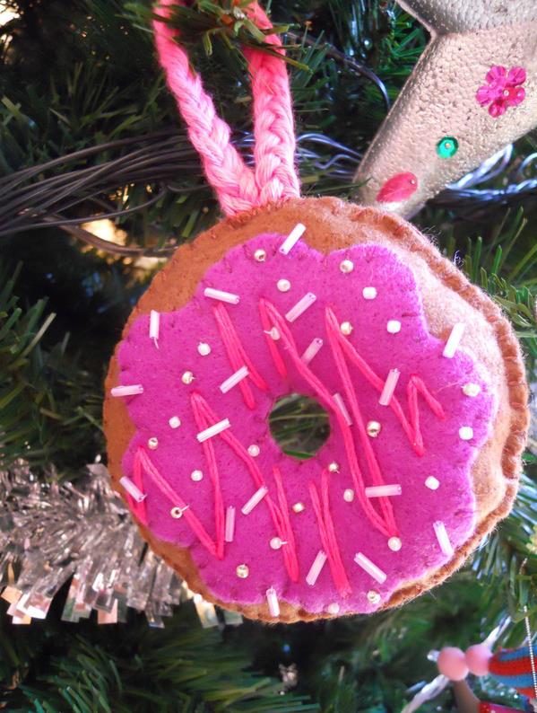 可爱的不织布制作甜甜圈圣诞节圣诞树装饰