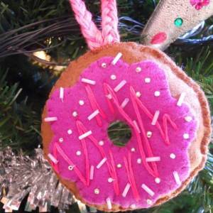 可爱的不织布制作甜甜圈圣诞节圣诞树装饰