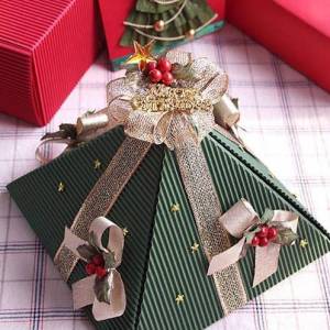 漂亮的手工制作折纸圣诞礼物包装盒DIY教程
