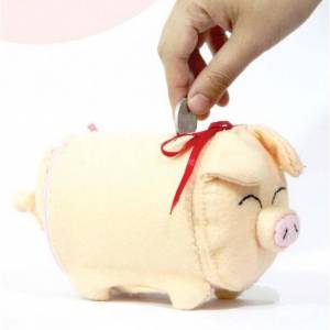 卫生纸筒废物利用制作可爱小猪存钱罐教程