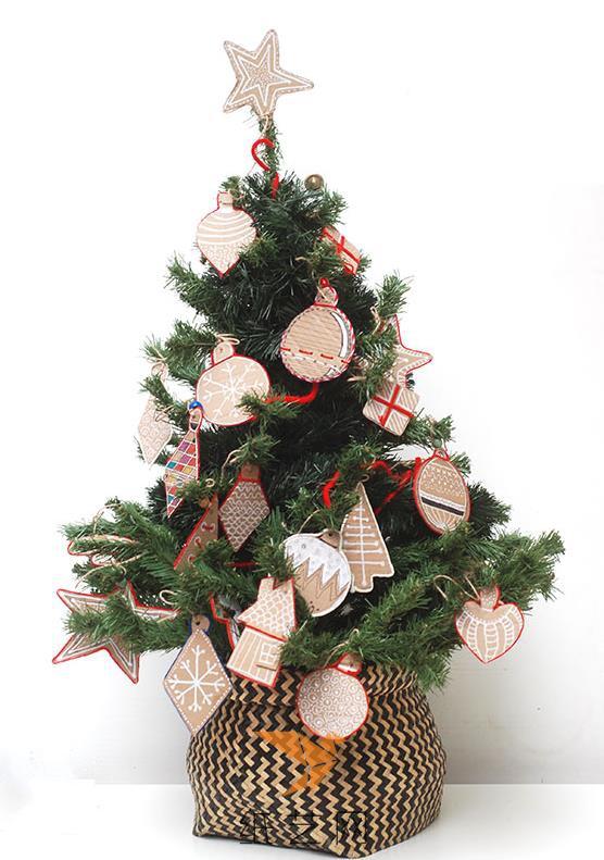 漂亮的圣诞树装饰制作教程