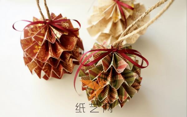 可爱的折纸松果圣诞节挂饰制作教程