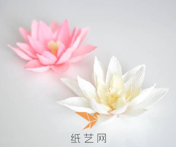 这样制作的纸艺莲花很有水中仙子的样子吧。