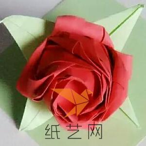 简单漂亮的折纸玫瑰教程图解