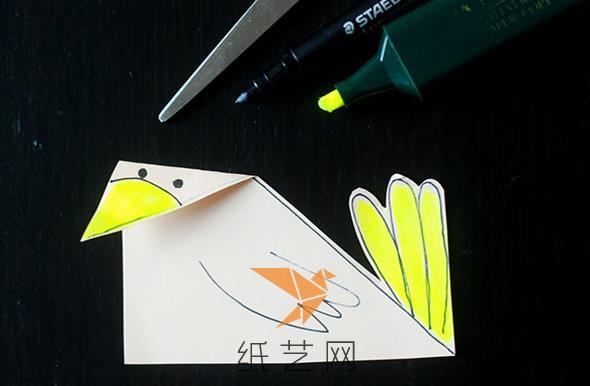 下面就可以用笔来画上小鸟的细节部分啦