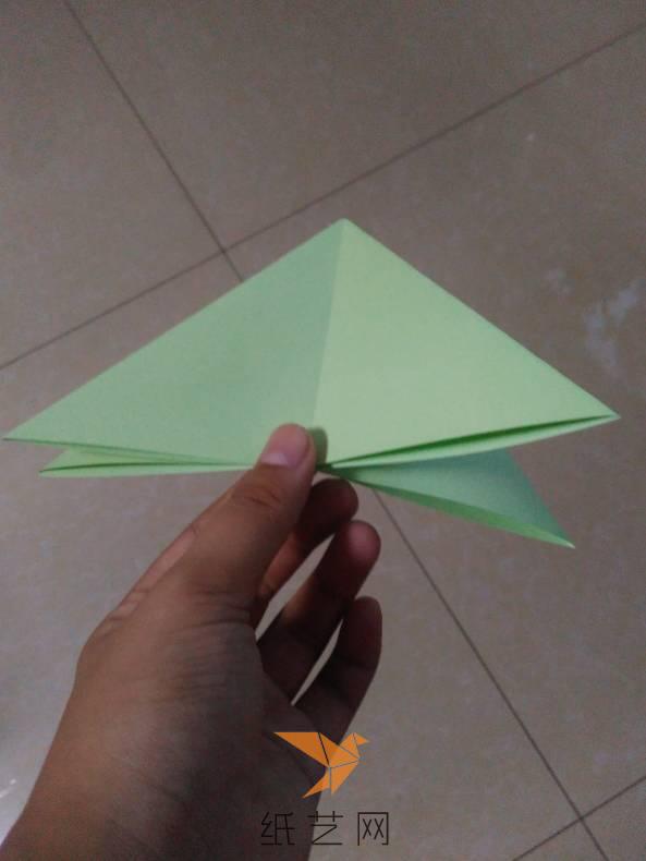 4.折成这样的三角形。