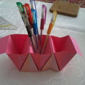 可拼插的折纸笔筒制作教程