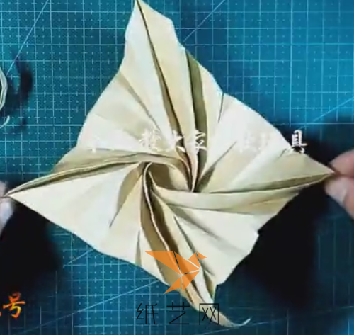 超酷折纸陀螺视频教程