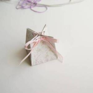 圣诞节礼物包装盒折纸盒子制作教程