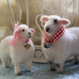 新年礼物羊毛毡小绵羊制作教程