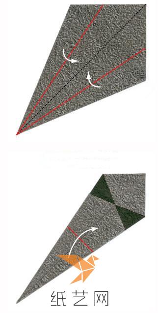 将两条折边折叠到中间折痕的位置，然后将两端的角对折