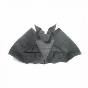 超酷的万圣节手工折纸蝙蝠制作教程