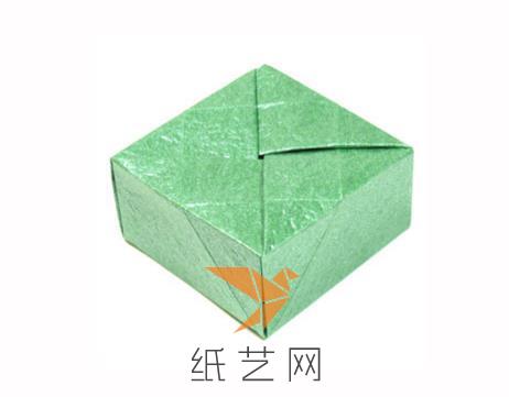 精致的带盖子的折纸盒子制作教程