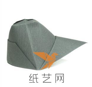 这样的折纸帽子是有檐的帽子，还是挺酷的吧。