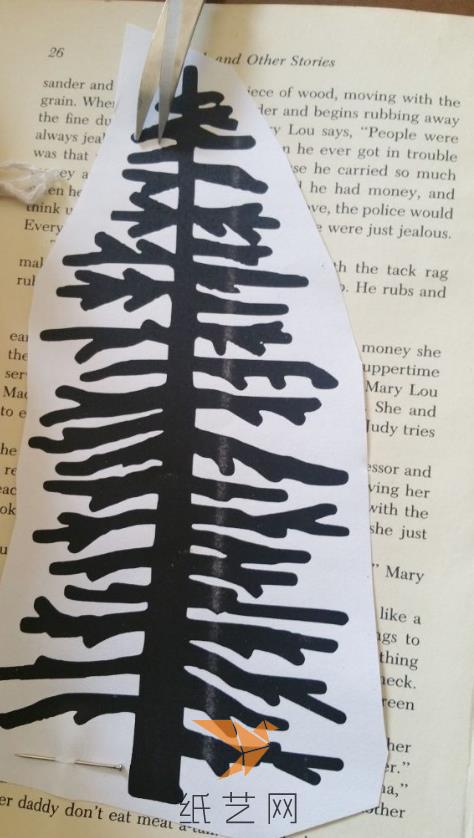 将前面打印好的树盖到书页上面