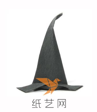 然后呢，我们就得到了这顶很漂亮的折纸巫师帽啦！
