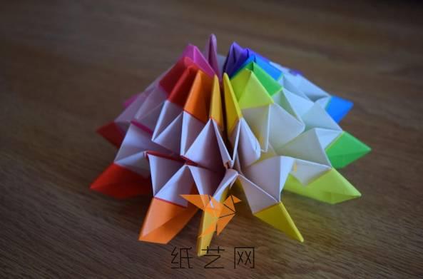 立体的折纸烟花很漂亮的。