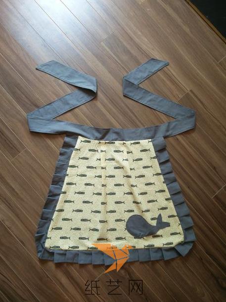 漂亮的小鲸鱼布艺围裙的DIY制作就是这么的简单！