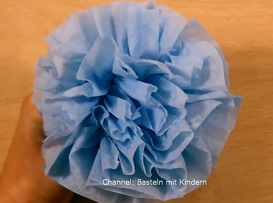 餐巾纸快速制作简单纸艺花的手工制作教程