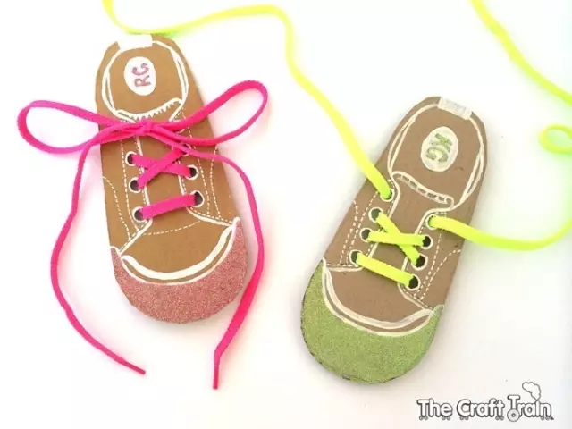 变废为宝，快递箱、纸板箱可以教会孩子怎么穿鞋带