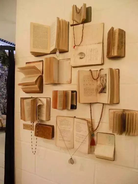 变废为宝，旧的书不要扔了，可以做装饰墙！书香气息的背景墙！