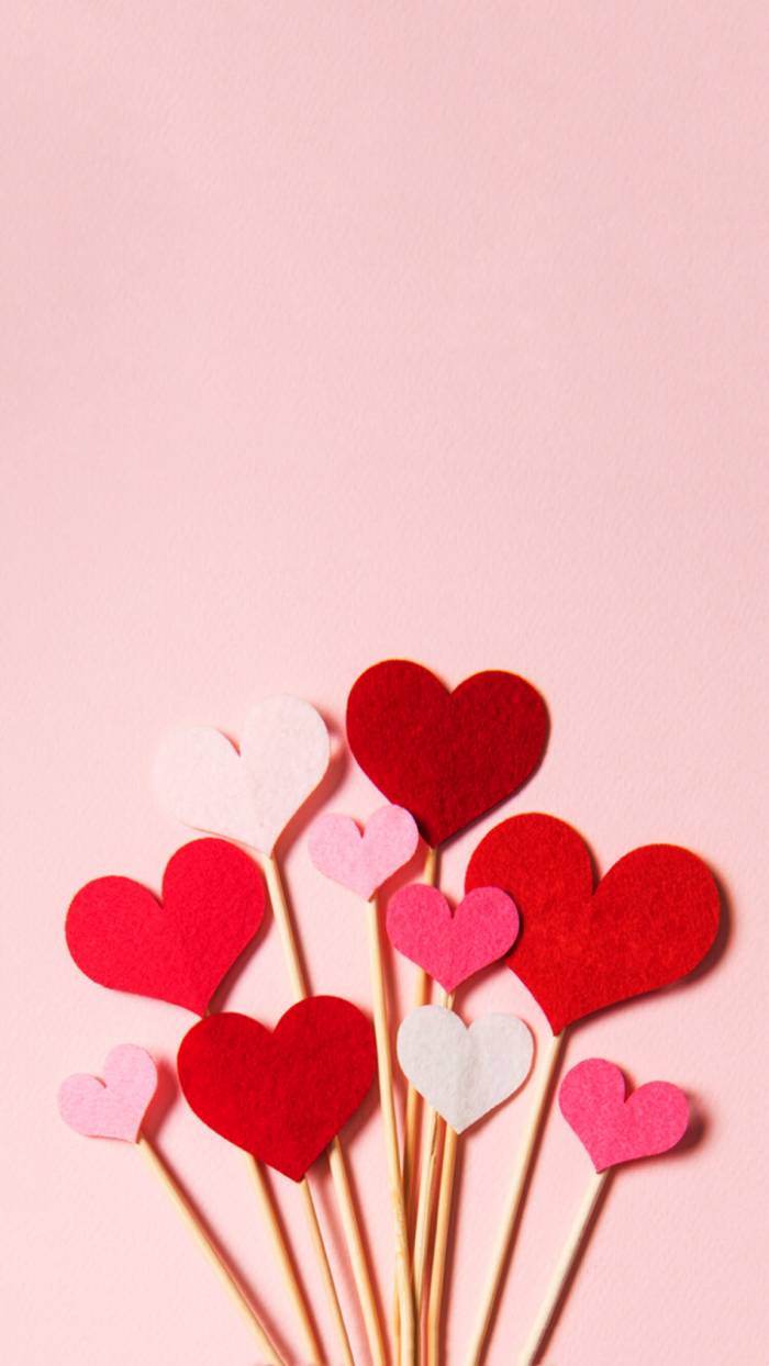 一张红色彩纸，剪剪就能做成漂亮的爱心墙！