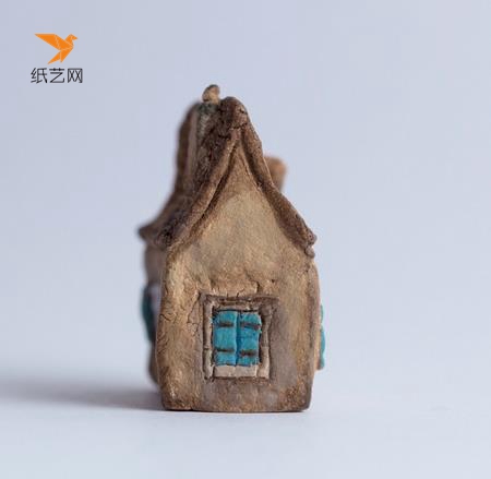 很漂亮的超轻粘土制作的小土房子