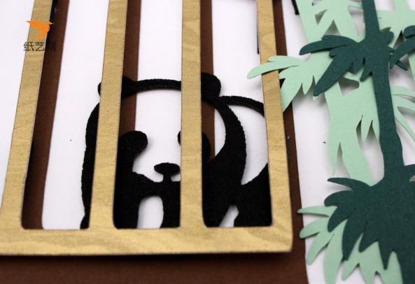熊猫的纸雕画贺卡