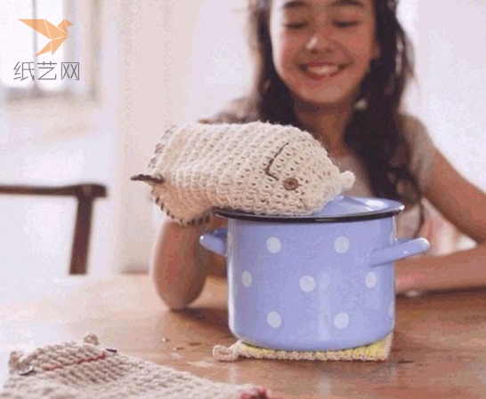 小熊模样隔热手套毛线钩针编织在家为自己和孩子做一款可爱的小熊隔热手套编织教程