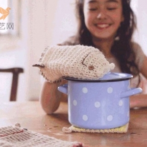 小熊模样隔热手套毛线钩针编织在家为自己和孩子做一款可爱的小熊隔热手套编织教程