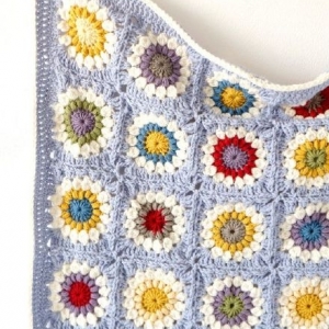 五彩斑斓毛线钩针编织手工毯值得把时光浪费在如此美好事物上的毛线钩针编织手作